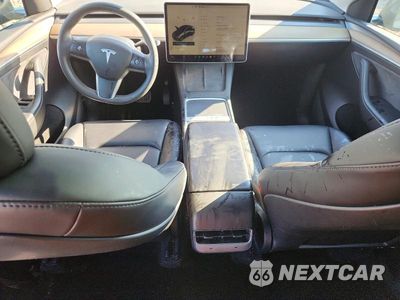 Zdjęcie 8 z 13 samochodu: 2023 TESLA MODEL Y VIN:7SAYGAEE8PF674114 - miniatura