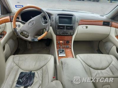 Zdjęcie 8 z 12 samochodu: 2004 LEXUS LS 430 VIN:JTHBN36F140152350 - miniatura