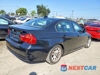 Trzecie zdjęcie samochodu z tyłu: 2010 BMW 328 I SULEV VIN:WBAPH5C54AA440288 - miniatura