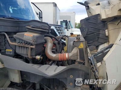 Zdjęcie 10 z 13 samochodu: 2020 INTERNATIONAL MV607 BOX TRUCK VIN:3HAEUMML9LL899417 - miniatura