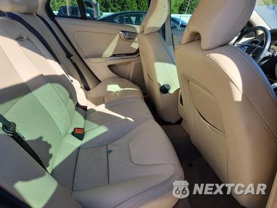 Zdjęcie 10 z 12 samochodu: 2013 VOLVO S60 T5 VIN:YV1612FS8D2200009 - miniatura