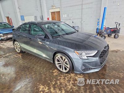 Czwarte zdjęcie samochodu z boku: 2026 AUDI A3 PREMIUM VIN:WAUGUDGY7TA018450 - miniatura
