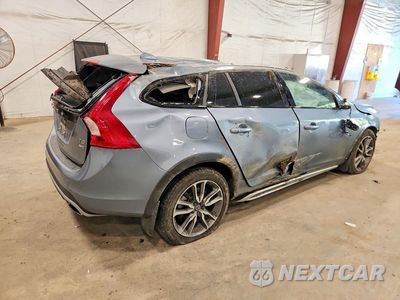 Trzecie zdjęcie samochodu z tyłu: 2018 VOLVO V60 CROSS COUNTRY PLATINUM VIN:YV440MWM3J2047156 - miniatura