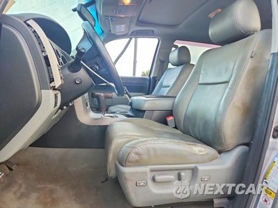 Zdjęcie 7 z 12 samochodu: 2011 TOYOTA TUNDRA CREWMAX LIMITED VIN:5TFFY5F12BX115466 - miniatura