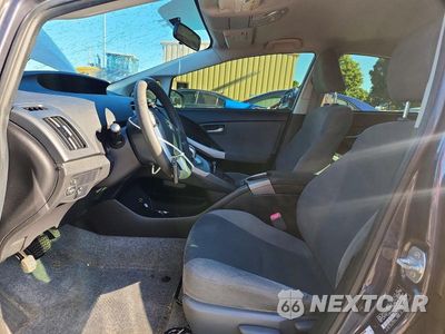 Zdjęcie 7 z 12 samochodu: 2012 TOYOTA PRIUS TWO VIN:JTDKN3DU1C5418759 - miniatura