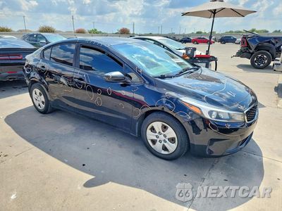 Czwarte zdjęcie samochodu z boku: 2018 KIA FORTE LX VIN:3KPFK4A73JE272767 - miniatura