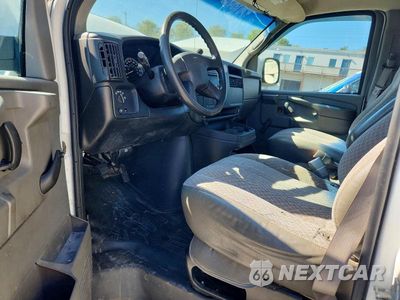 Zdjęcie 8 z 13 samochodu: 2006 CHEVROLET EXPRESS 1500 DELIVERY VAN VIN:1GCFG15X061140179 - miniatura