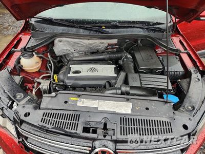 Zdjęcie 12 z 13 samochodu: 2016 VOLKSWAGEN TIGUAN S VIN:WVGBV7AX1GW063934 - miniatura