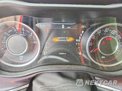 Zdjęcie 9 z 13 samochodu: 2016 DODGE CHALLENGER SXT VIN:2C3CDZAG4GH176951 - miniatura