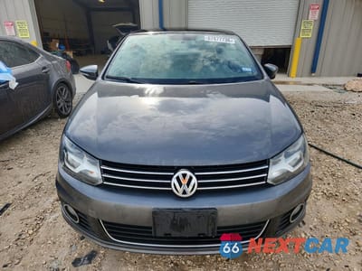 Piąte zdjęcie samochodu w środku: 2012 VOLKSWAGEN EOS KOMFORT VIN:WVWBW7AH9CV013048 - miniatura