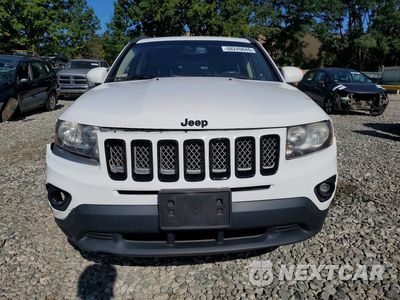 Piąte zdjęcie samochodu w środku: 2017 JEEP COMPASS LATITUDE VIN:1C4NJCEB8HD160422 - miniatura