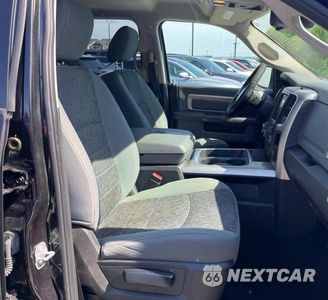 Piąte zdjęcie samochodu w środku: 2018 RAM 1500 SLT VIN:1C6RR7LT7JS268195 - miniatura