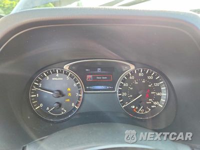 Zdjęcie 9 z 13 samochodu: 2017 NISSAN PATHFINDER SL VIN:5N1DR2MN2HC683205 - miniatura
