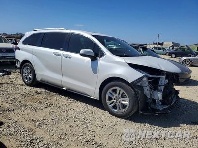 Czwarte zdjęcie samochodu z boku: 2025 TOYOTA SIENNA LIMITED 7-PASSENGER VIN:5TDZSKFC8SS202843 - miniatura