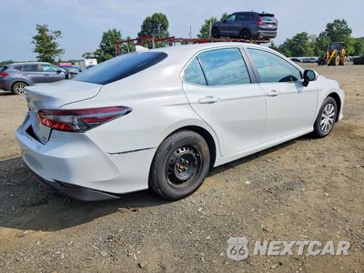 Trzecie zdjęcie samochodu z tyłu: 2024 TOYOTA CAMRY LE VIN:4T1C31AK6RU074311 - miniatura