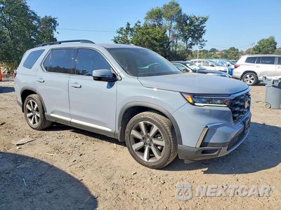 Czwarte zdjęcie samochodu z boku: 2025 HONDA PILOT TOURING VIN:5FNYG1H70SB097212 - miniatura