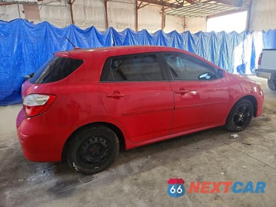 Trzecie zdjęcie samochodu z tyłu: 2010 TOYOTA MATRIX BASE VIN:2T1KU4EE3AC300597 - miniatura