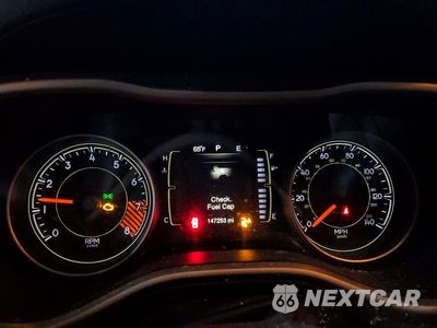 Zdjęcie 9 z 13 samochodu: 2015 JEEP CHEROKEE LATITUDE VIN:1C4PJMCS4FW725722 - miniatura