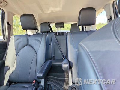 Zdjęcie 10 z 13 samochodu: 2024 TOYOTA GRAND HIGHLANDER LIMITED VIN:5TDAAAB57RS016061 - miniatura
