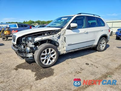 2012 BMW X5 XDRIVE35I 5UXZV4C54CL990417 - główne zdjęcie licytacji z USA - miniatura