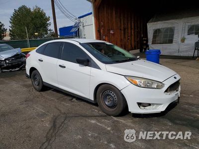 Czwarte zdjęcie samochodu z boku: 2017 FORD FOCUS S VIN:1FADP3E26HL324580 - miniatura