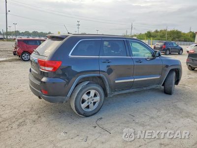 Trzecie zdjęcie samochodu z tyłu: 2013 JEEP GRAND CHEROKEE LAREDO VIN:1C4RJEAG7DC561412 - miniatura