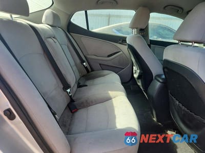 Zdjęcie 10 z 12 samochodu: 2014 KIA OPTIMA LX VIN:5XXGM4A78EG270167 - miniatura