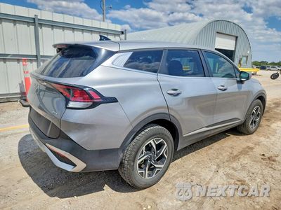Trzecie zdjęcie samochodu z tyłu: 2024 KIA SPORTAGE LX VIN:KNDPUCDF1R7217094 - miniatura
