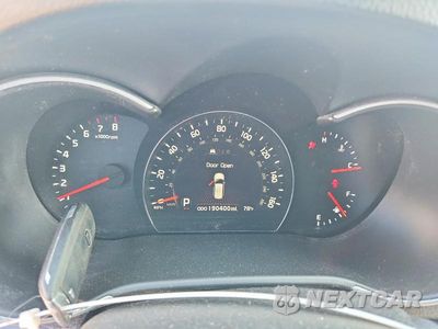 Zdjęcie 9 z 13 samochodu: 2014 KIA SORENTO LX VIN:5XYKT3A61EG437818 - miniatura