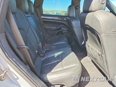 Zdjęcie 10 z 13 samochodu: 2012 PORSCHE CAYENNE VIN:WP1AA2A20CLA00479 - miniatura
