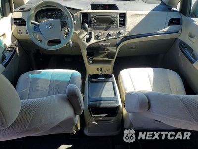 Zdjęcie 8 z 14 samochodu: 2011 TOYOTA SIENNA LE VIN:5TDKK3DC7BS065033 - miniatura