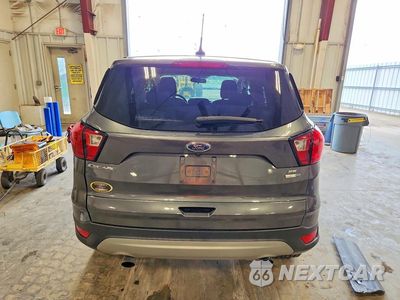 Zdjęcie 6 z 14 samochodu: 2019 FORD ESCAPE SE VIN:1FMCU9GDXKUB50168 - miniatura