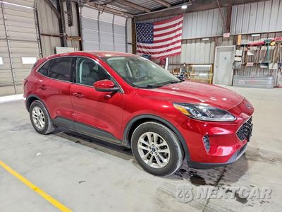 Czwarte zdjęcie samochodu z boku: 2021 FORD ESCAPE SE VIN:1FMCU0G65MUB18695 - miniatura