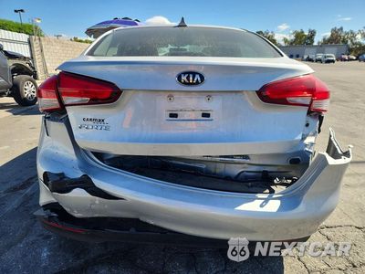Zdjęcie 6 z 12 samochodu: 2017 KIA FORTE LX VIN:3KPFK4A78HE026551 - miniatura