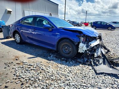 Czwarte zdjęcie samochodu z boku: 2018 TOYOTA CAMRY LE VIN:4T1B31HK8JU502823 - miniatura