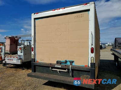 Zdjęcie 6 z 12 samochodu: 2004 FORD E350 BOX TRUCK VIN:1FDWE35L74HA70579 - miniatura