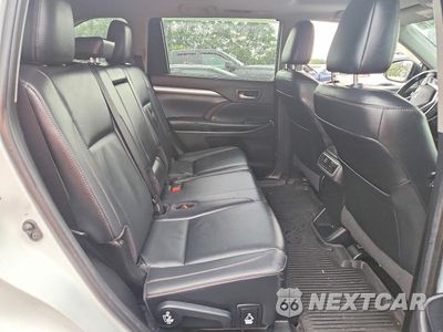 Zdjęcie 10 z 12 samochodu: 2019 TOYOTA HIGHLANDER XLE VIN:5TDJZRFHXKS621547 - miniatura