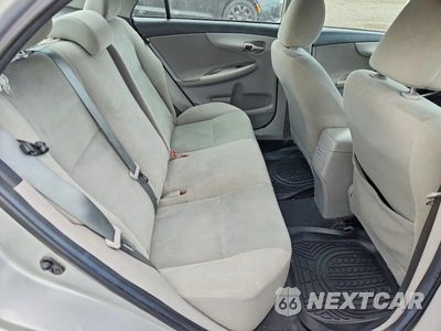 Zdjęcie 10 z 12 samochodu: 2013 TOYOTA COROLLA LE VIN:2T1BU4EE7DC994120 - miniatura