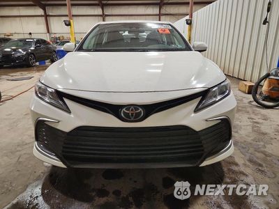 Piąte zdjęcie samochodu w środku: 2022 TOYOTA CAMRY LE VIN:4T1C11AK0NU627325 - miniatura