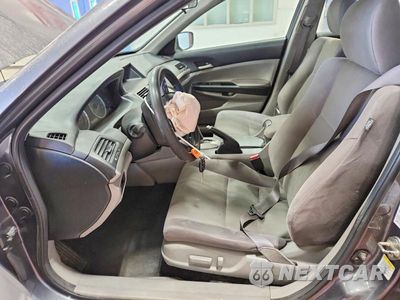 Zdjęcie 7 z 12 samochodu: 2012 HONDA ACCORD LXP VIN:1HGCP2F40CA171068 - miniatura