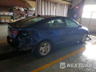 Trzecie zdjęcie samochodu z tyłu: 2019 HYUNDAI ELANTRA SEL VIN:5NPD84LF8KH434710 - miniatura