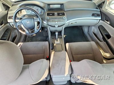 Zdjęcie 8 z 12 samochodu: 2011 HONDA ACCORD LX VIN:1HGCP2F3XBA062249 - miniatura