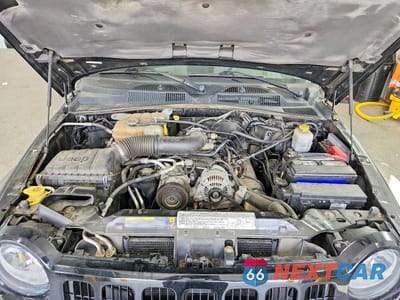 Zdjęcie 12 z 14 samochodu: 2006 JEEP LIBERTY SPORT VIN:1J4GL48K46W146887 - miniatura