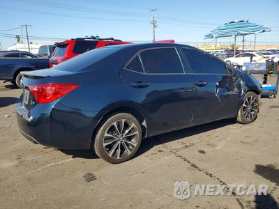 Trzecie zdjęcie samochodu z tyłu: 2019 TOYOTA COROLLA SE VIN:5YFBURHE8KP920274 - miniatura