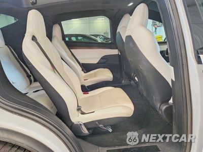 Zdjęcie 11 z 13 samochodu: 2022 TESLA MODEL X VIN:7SAXCBE51NF356992 - miniatura