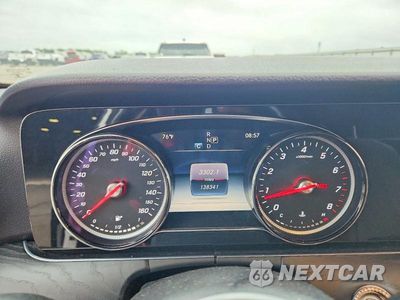 Zdjęcie 9 z 13 samochodu: 2018 MERCEDES-BENZ E 300 VIN:WDDZF4JB7JA321645 - miniatura