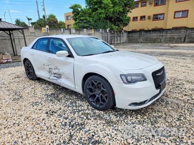 Czwarte zdjęcie samochodu z boku: 2019 CHRYSLER 300 S VIN:2C3CCABG7KH635028 - miniatura