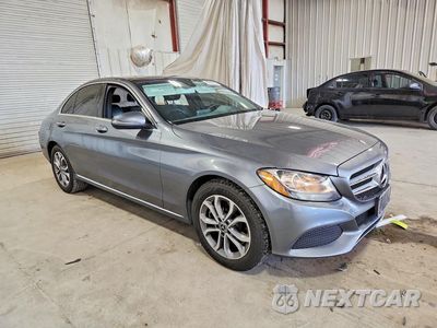 Czwarte zdjęcie samochodu z boku: 2017 MERCEDES-BENZ C 300 4MATIC VIN:55SWF4KB2HU223361 - miniatura