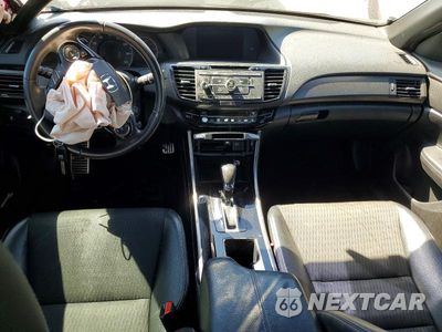 Zdjęcie 8 z 12 samochodu: 2017 HONDA ACCORD SPORT VIN:1HGCR2F59HA158958 - miniatura