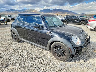 Czwarte zdjęcie samochodu z boku: 2010 MINI COOPER S VIN:WMWMF7C50ATZ69049 - miniatura